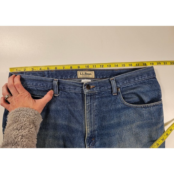 Ll bean 38x28 classic fit blue jeans EUC Career Casual work ^ - Picture 5 of 5